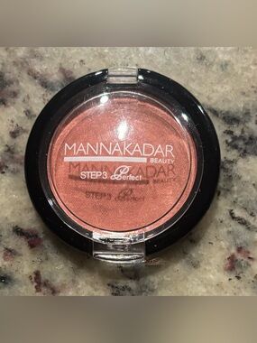 Manna Kadar Beauty Blush